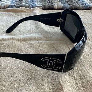 CHANEL Black Sunglasses with Iconic Logo